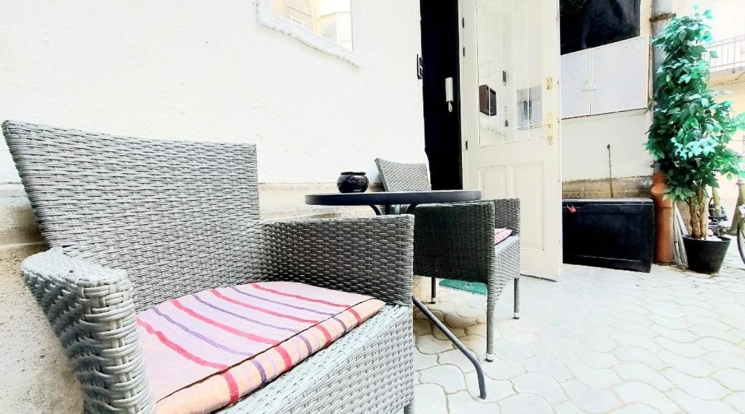 בודפשט Like Studio City Centrum, Wifi, Terrace מראה חיצוני תמונה